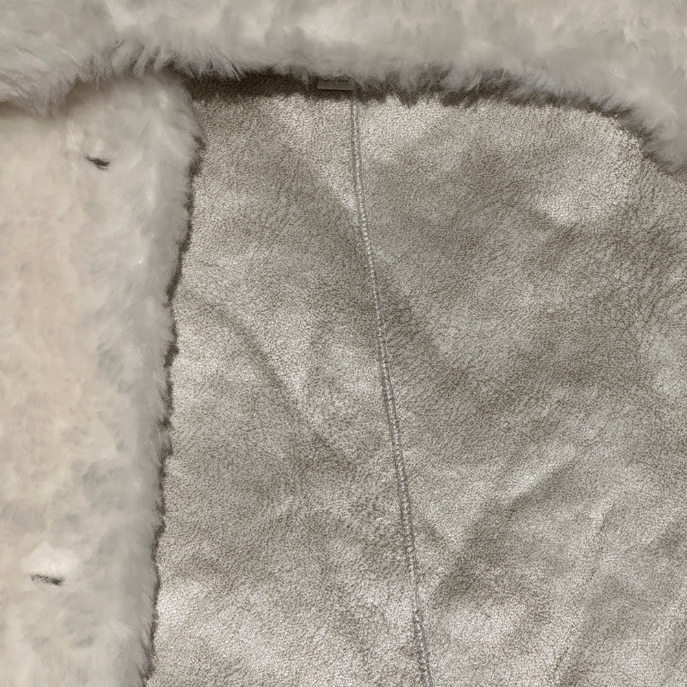 NWOT- Selfwho Wool Fluffy Jacket - Picture 6 of 7